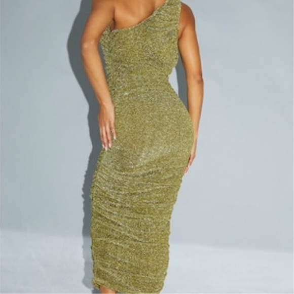 Gold Glitter Plisse Ruched One Shoulder Midi Dress size 16 - Picture 2 of 5